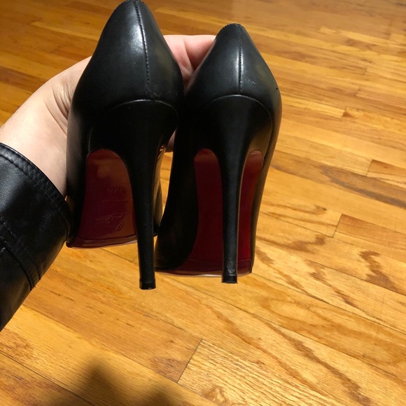Christian Louboutin Classic Pigalle Pump